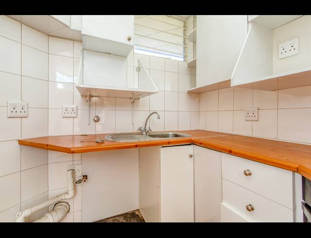 1 BEDROOM APARTMENT FOR SALE IN THE GARDENS